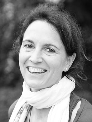 Porträt der Autorin Prof. Dr. med. Christine Graf, Leiterin der Abteilung III Bewegungs- und Gesundheitsförderung Institut für Bewegungs- und Neurowissenschaft Deutsche Sporthochschule Köln
