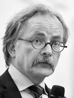 Porträt des Autors Priv.-Doz.Dr. Friedrich Ebinger Chefarzt der Klinik für Kinder- und Jugendmedizin