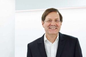 Porträt des Autors Prof. Dr. Stefan Eber, Facharztausbildung Kinderheilkunde