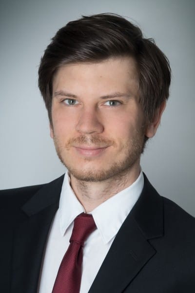Porträt des Autors Dr. med. Johannes Meyer, Assistenzarzt an der Cnopfschen Kinderklinik in Nürnberg