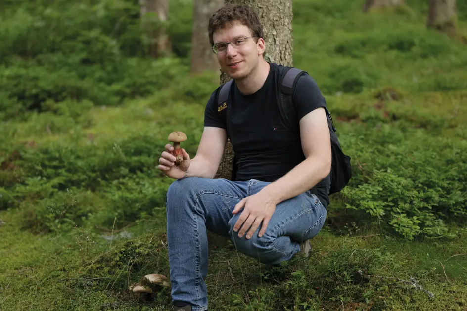 Porträt des Autors Dennis Regul, Pilzsachverständiger, Humantoxikologe und Arzt